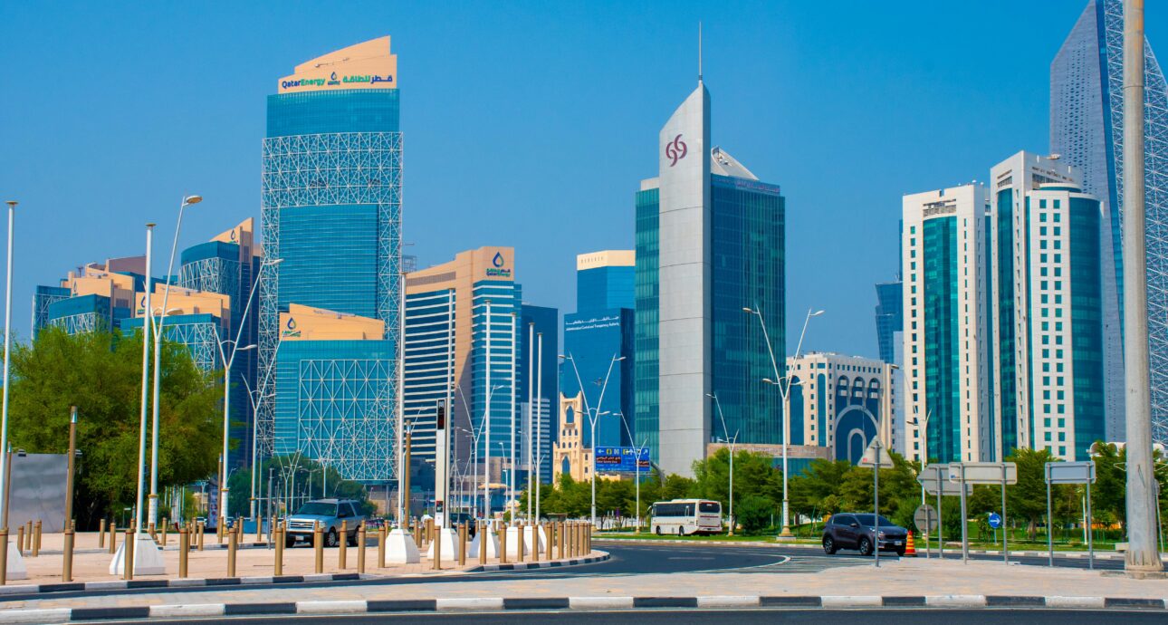 The Legal Use of Cheques and Bank Guarantees in Qatar’s Commercial Contracts
